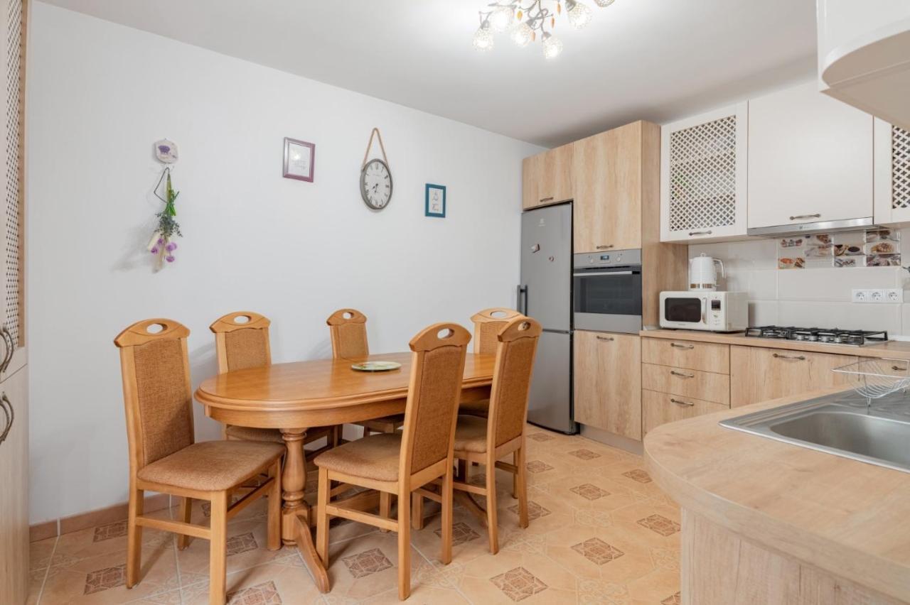 Brasov Centrul Vechi - 67Sqm - 2Min To Counsel Square Apartment Exterior photo